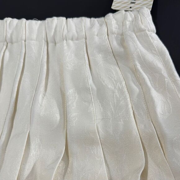 Marisa Christina Elegant Vintage Cream Pleated Skirt Size L  Petite NWT - Picture 11 of 12